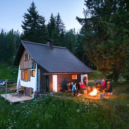 Gemütliche Skihütte an der Piste Sonnenalpe Nassfeld Exterior foto