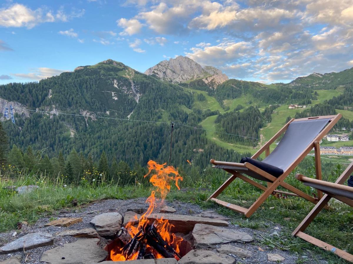 Gemütliche Skihütte an der Piste Sonnenalpe Nassfeld Exterior foto