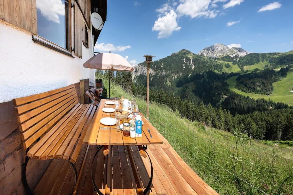 Gemütliche Skihütte an der Piste Sonnenalpe Nassfeld Exterior foto
