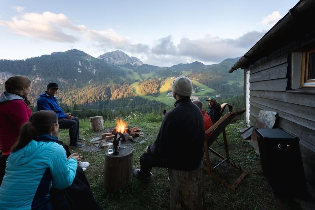 Gemütliche Skihütte an der Piste Sonnenalpe Nassfeld Exterior foto