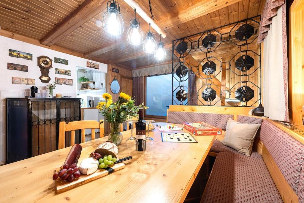 Gemütliche Skihütte an der Piste Sonnenalpe Nassfeld Exterior foto